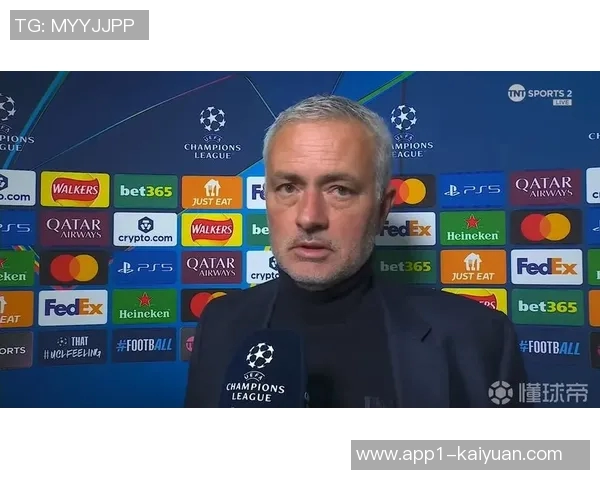 穆里尼奥对半场表现不满直言想换下九人球队晋级16强之路艰辛