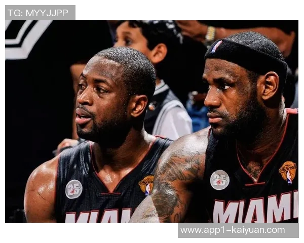 韦德谈夺冠心态:追逐荣誉的动力源于传奇球员的榜样 韦德谈夺冠心态:追逐荣誉的动力源于传奇球员的榜样